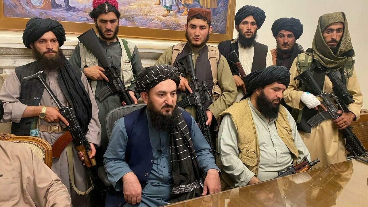Talibán, el grupo islamista que regresa al poder en Afganistán veinte años después