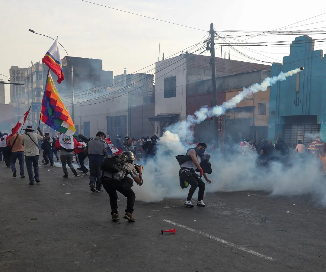 Perú decretó ayer Estado de emergencia hasta por 30 días en medio de las protestas